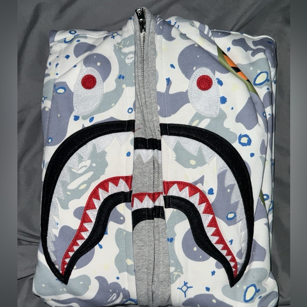 Bape hoodie glow in the dark size large